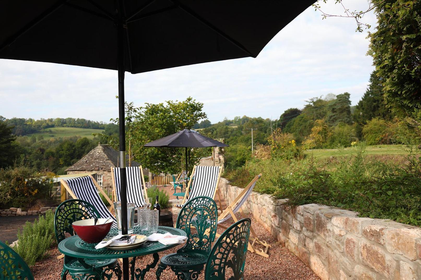 Palm House - Luxury Wye Valley 2 Bed - Dog Friendly *