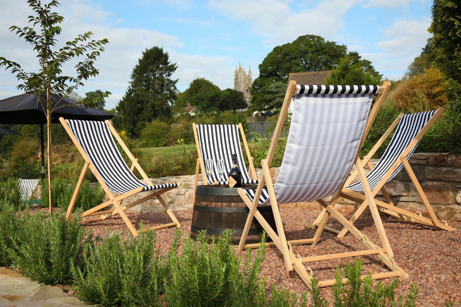 Palm House - Luxury Wye Valley 2 Bed - Dog Friendly Apartment Newland
